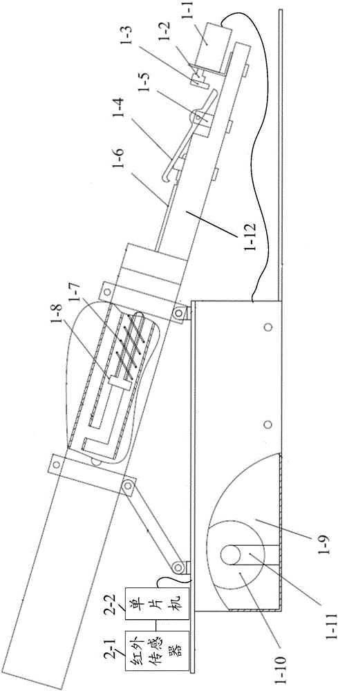 Collection method of automatic collection device for hairs of wild animals