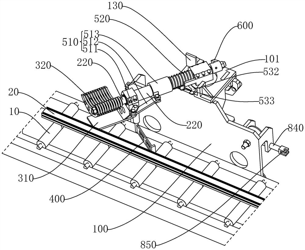 Traction conveying device