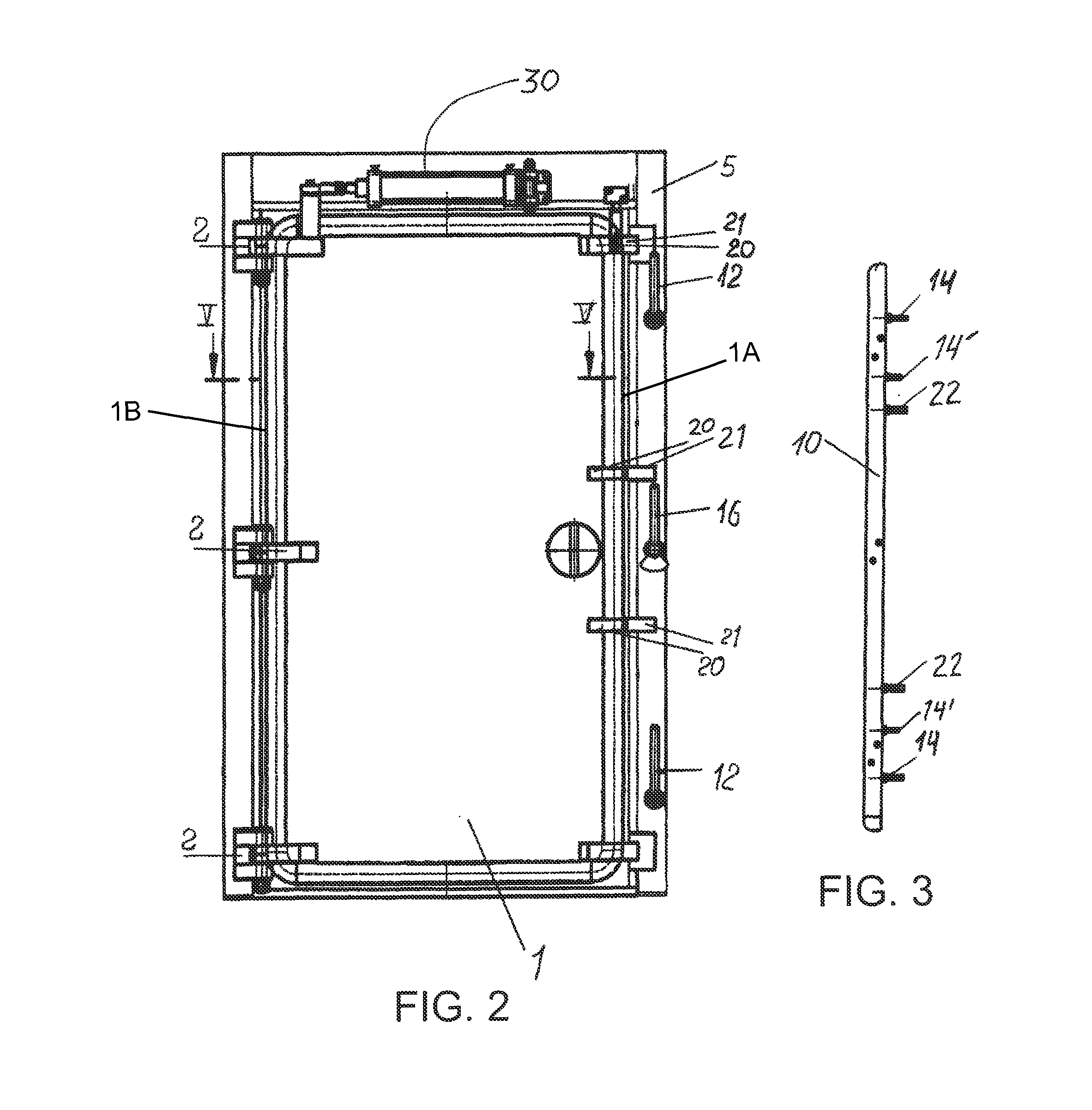 Apparatus for shock-secure door or hatch arrangement on marine ships