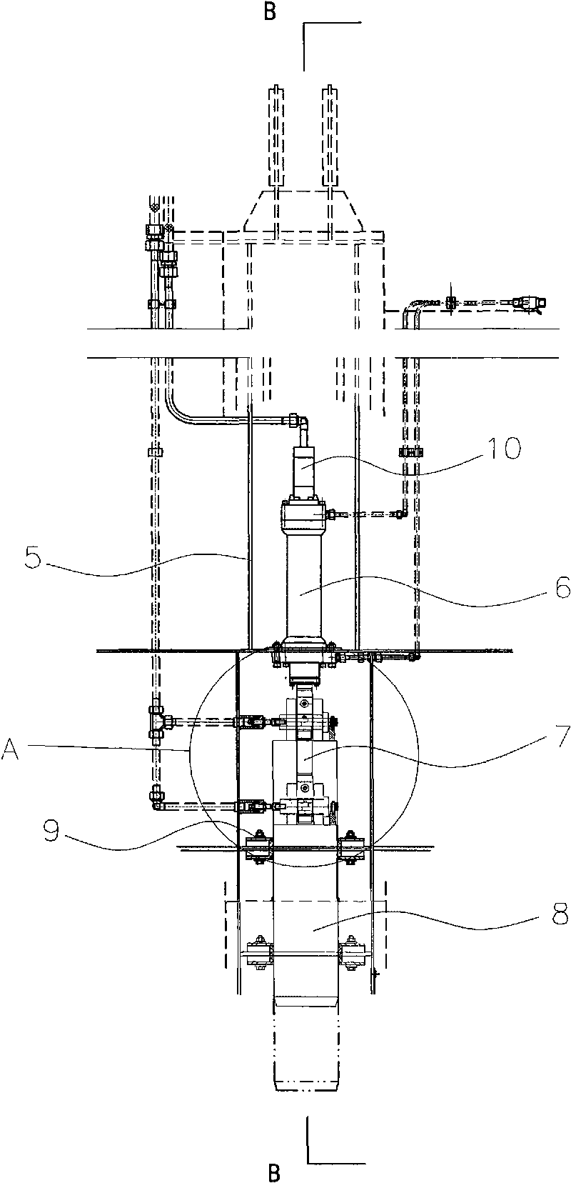 Underwater hydraulic axis-penetrating locking device