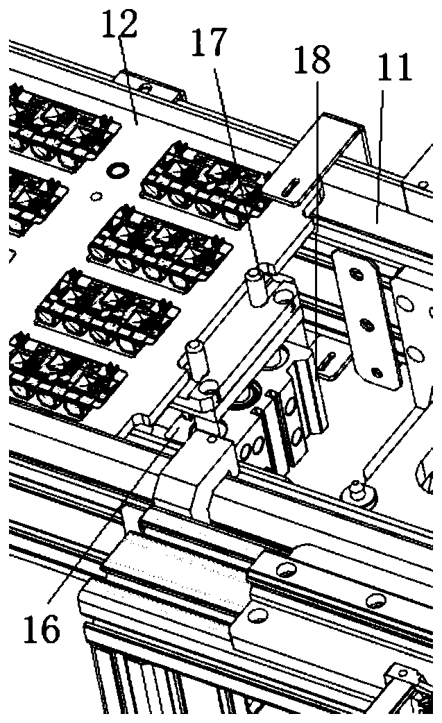 Automatic chip mounting mechanism