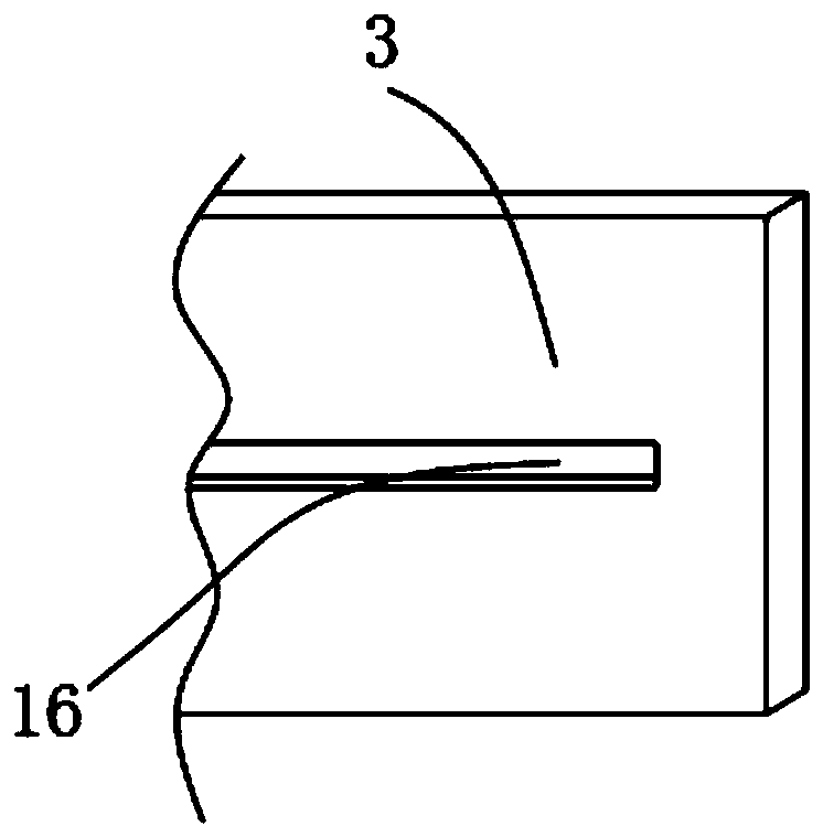 Convenient-to-remove socket