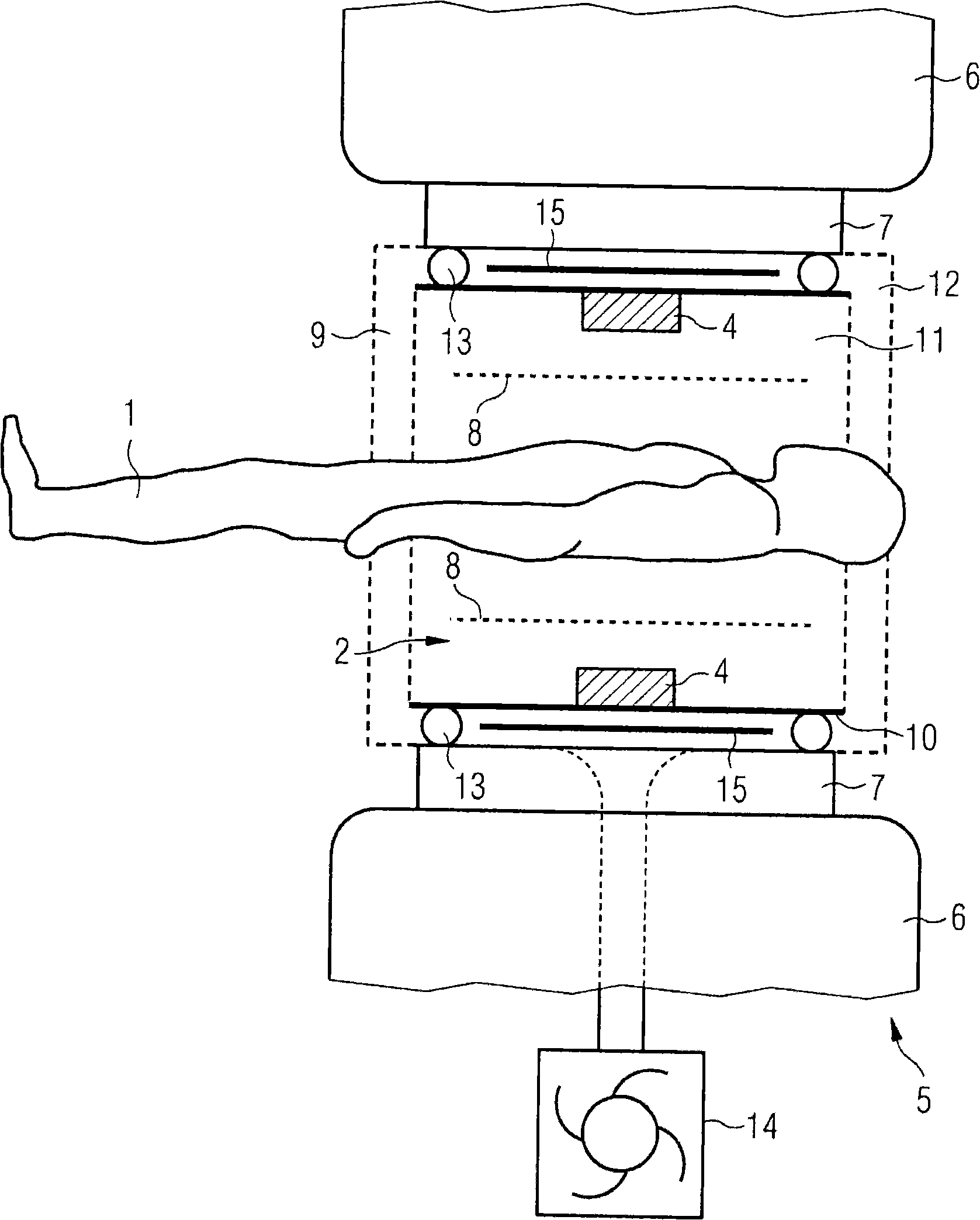 Combined positron emission tomography/magnetic resonance imaging apparatus