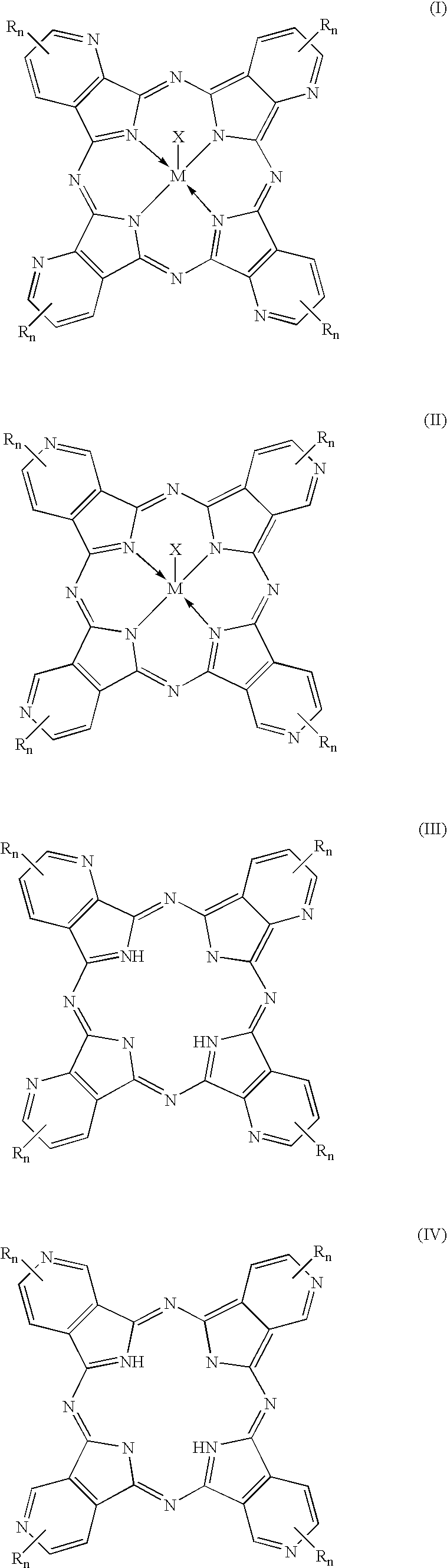 Photoselective absorbing filter and color display equipped with said filter