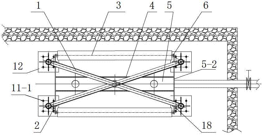 Duckweed isolating type quantitative floating water outlet device