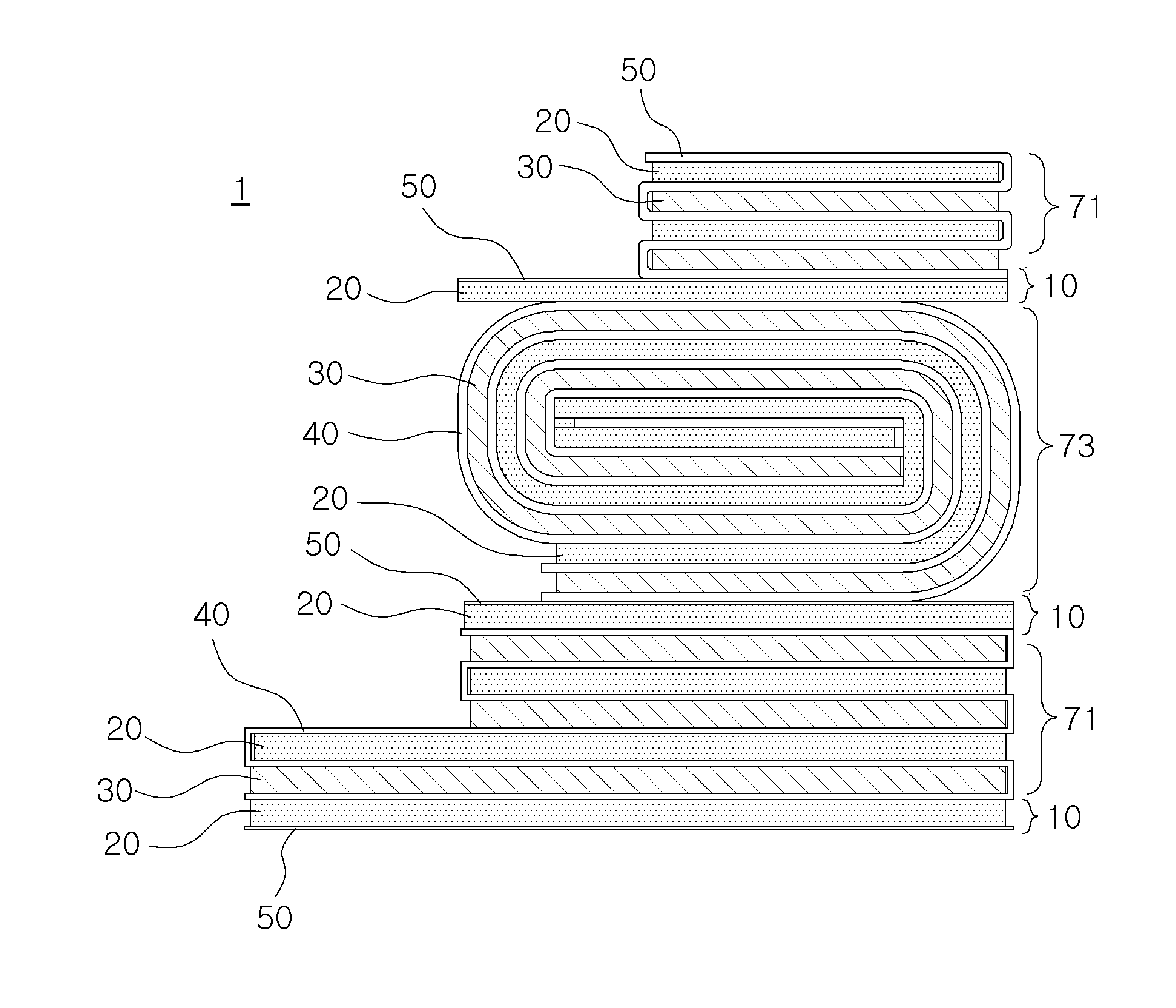 Electrode assembly having stepped portion, as well as battery cell, battery pack, and device including the electrode assembly