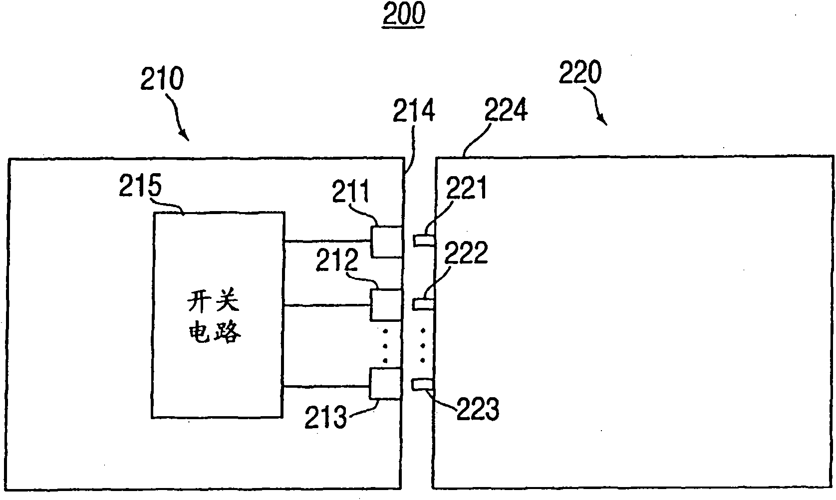 Headset connector for selectively routing signals depending on determined orientation of engaging connector