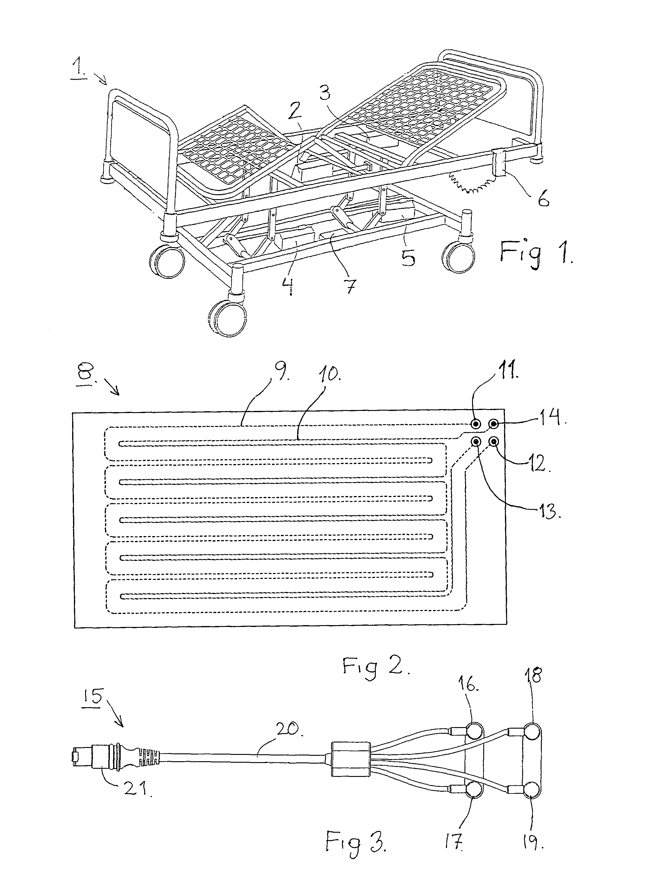 Electrode arrangement for monitoring a bed