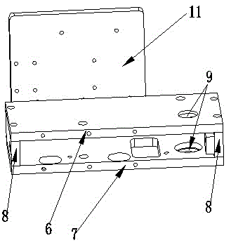 Automatic pole lug bending device for accumulator side plates