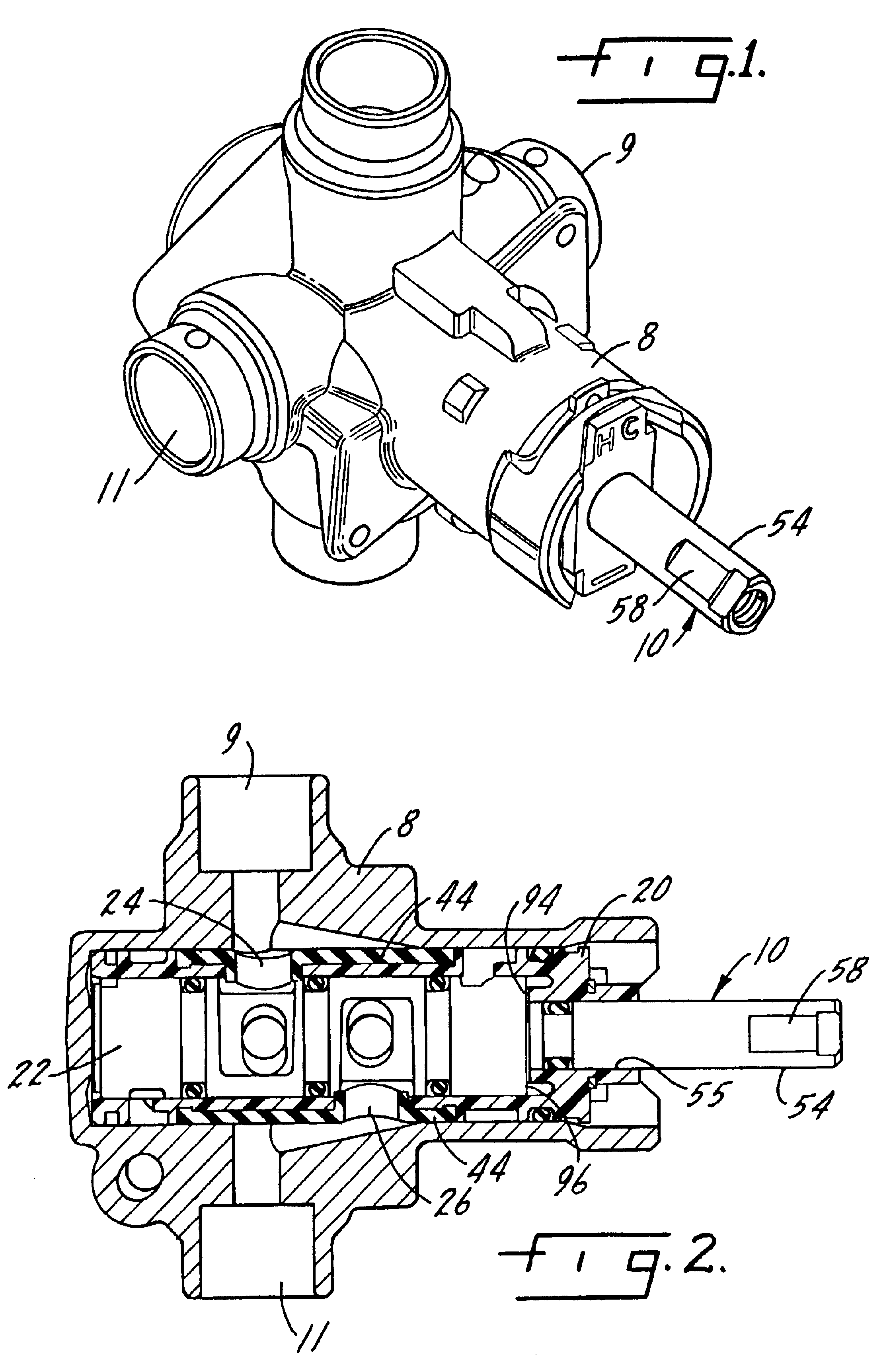 Mixing valve with graduated temperature modulation