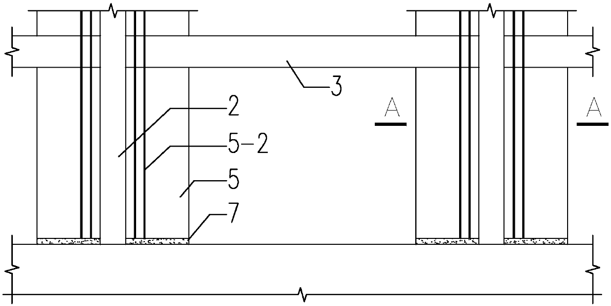 Self-resetting frame-shear wall structure for reinforcing earthquake-damaged frame and construction method