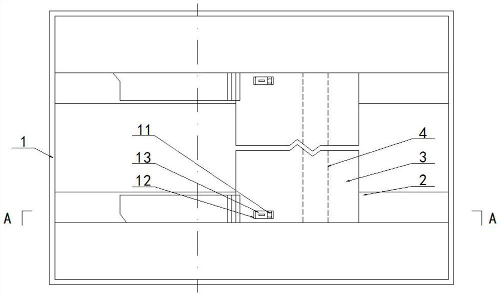 Fireproof aluminum alloy door and window with sealing structure