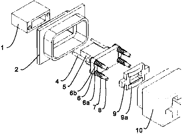 Connector provided with floating plug end