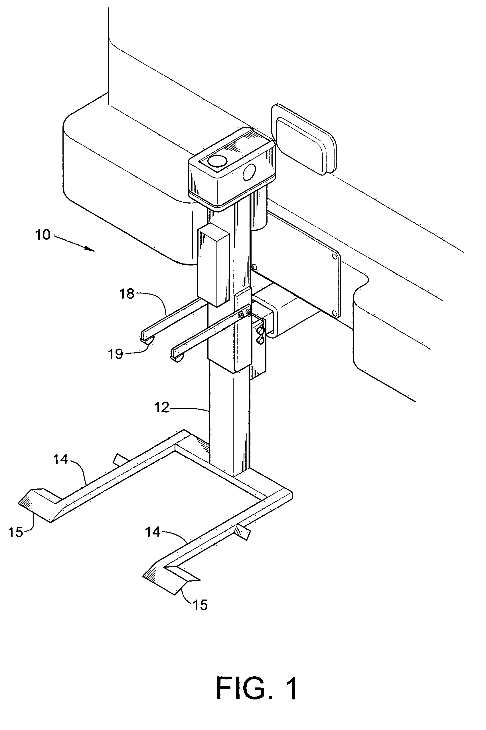 Hitch-mounted cargo lift for personal mobility device