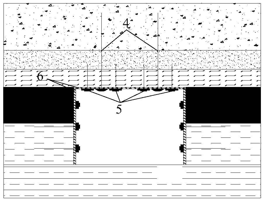 Three-soft-coal-layer reciprocating-type coal-pillar-free fully-mechanized mining method