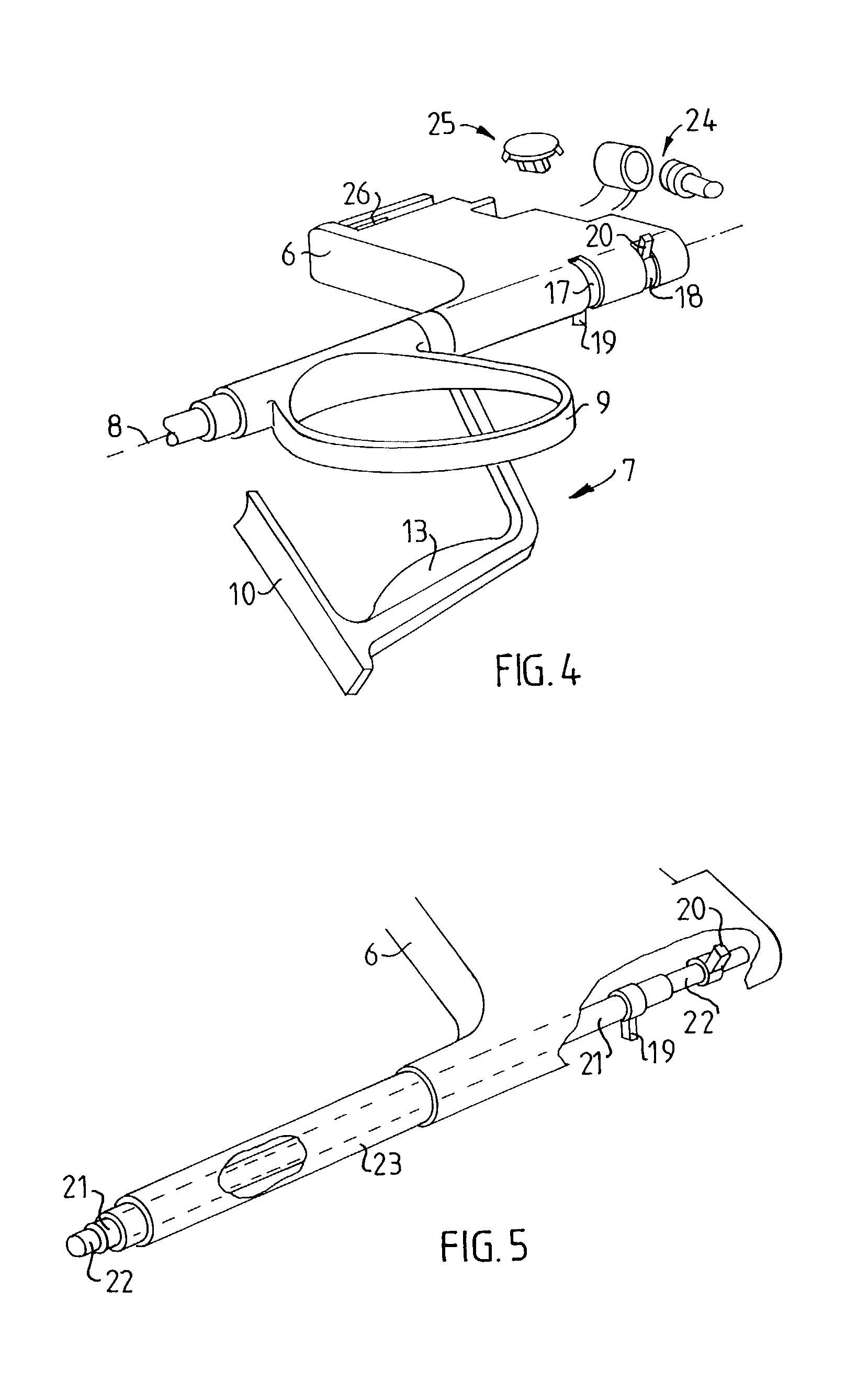 Cup holder arrangement