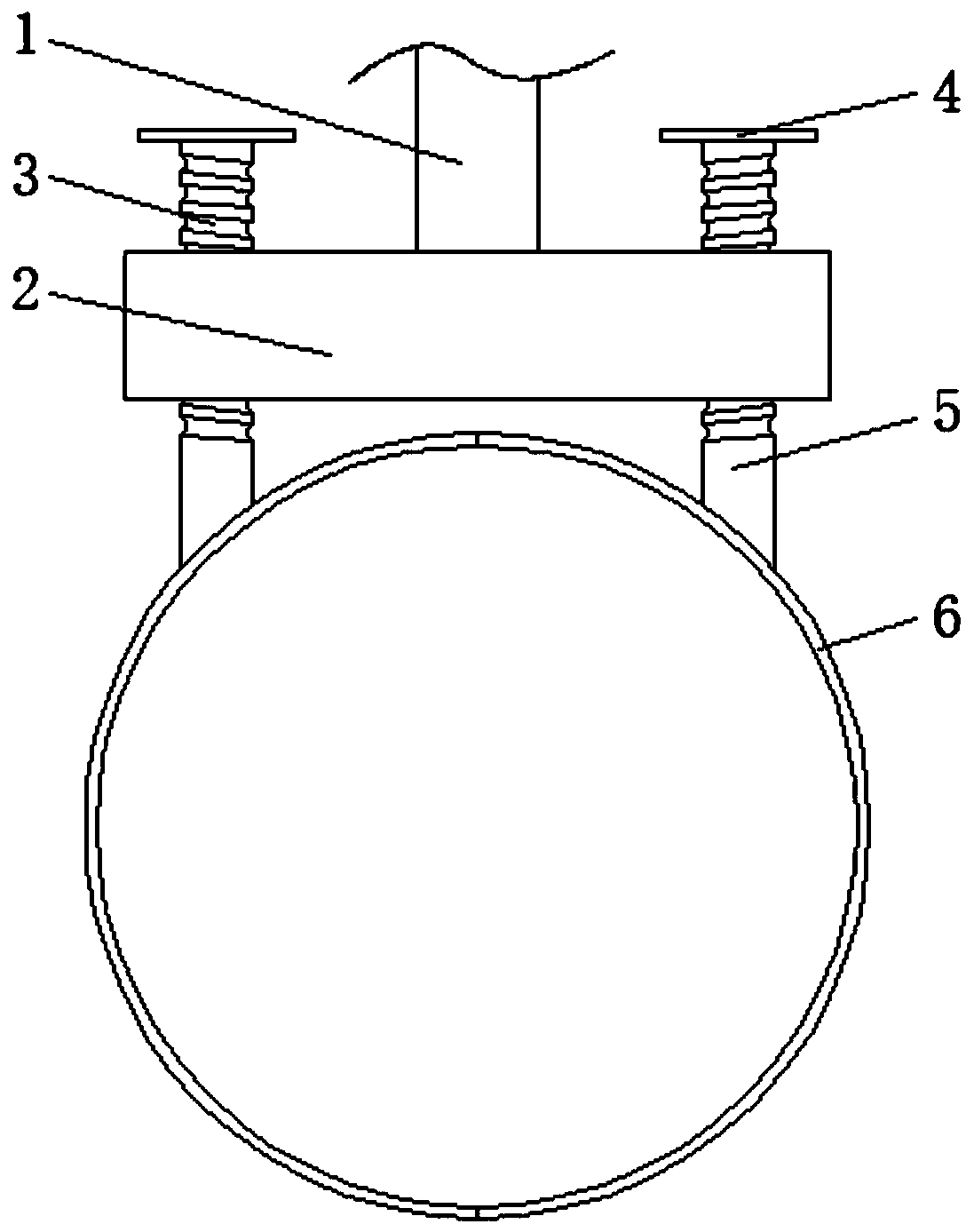 Insulator capable of avoiding dust accumulation