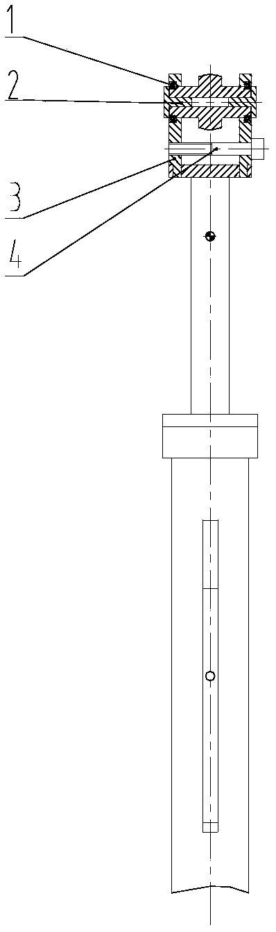 Self-compensation type free up-down pitching coupling mechanism