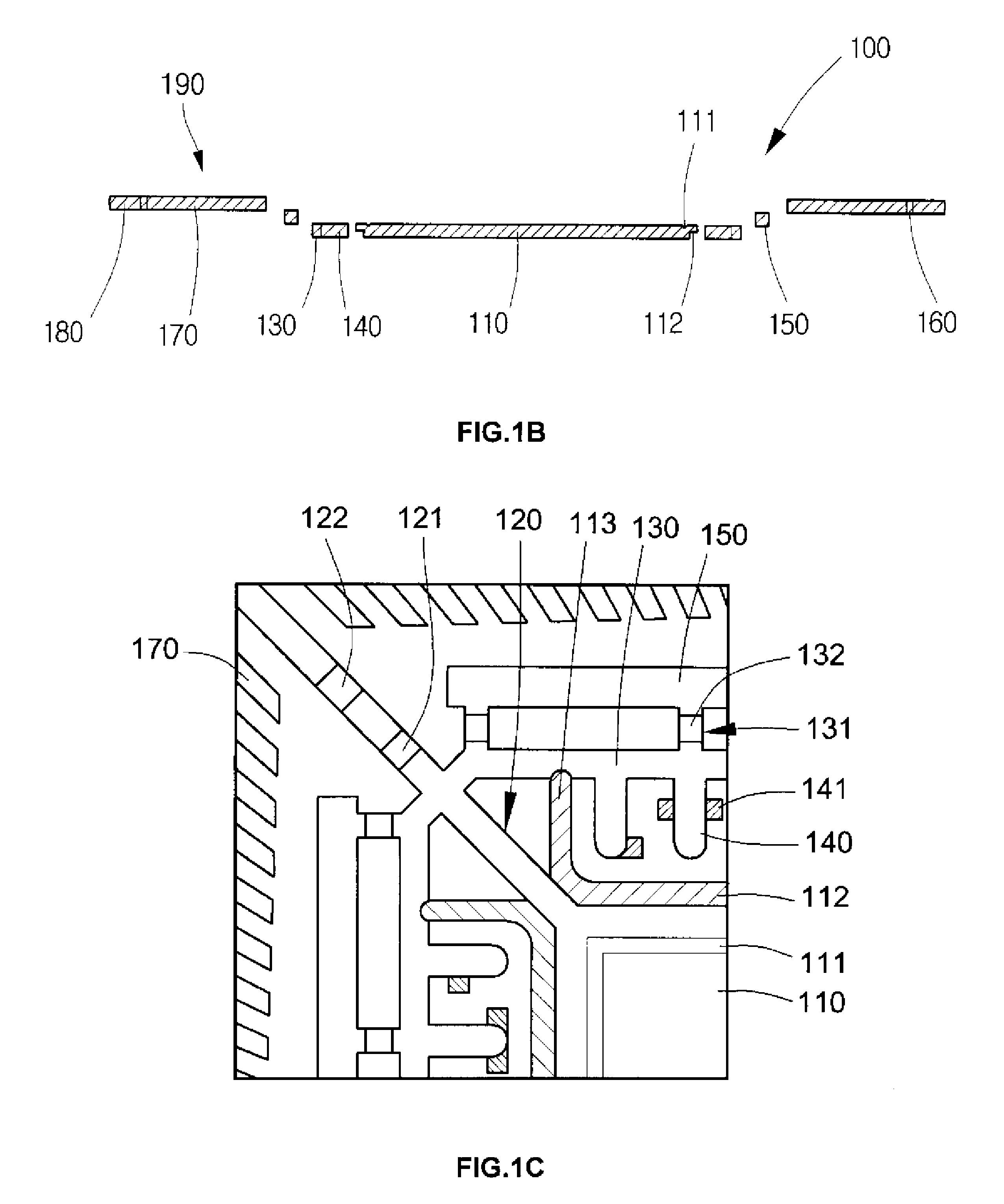 Semiconductor device including leadframe having power bars and increased I/O