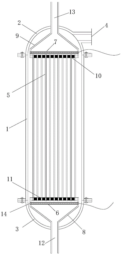 Device and method for strengthening filtering of internal-pressure membrane by using pulsed electric field