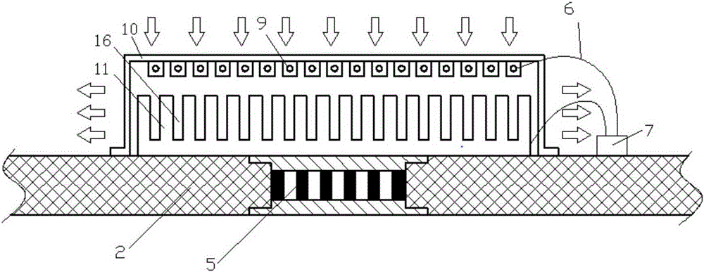 Semiconductor refrigerating module provided with solid-state fans and refrigerating container comprising semiconductor refrigerating module