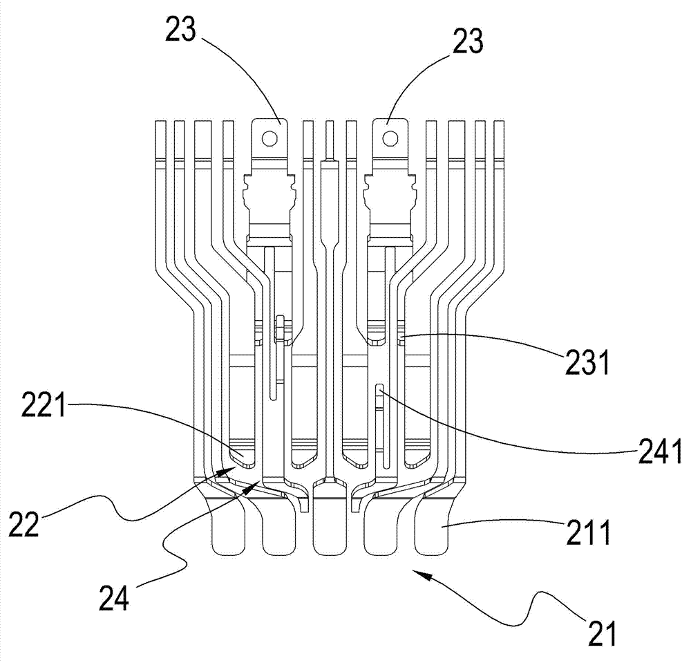 Universal serial bus (USB) female connector with independent power supply