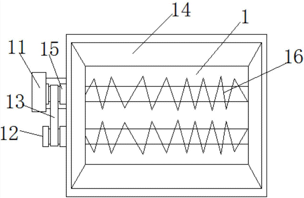 Multi-stage smashing device for building rubbish