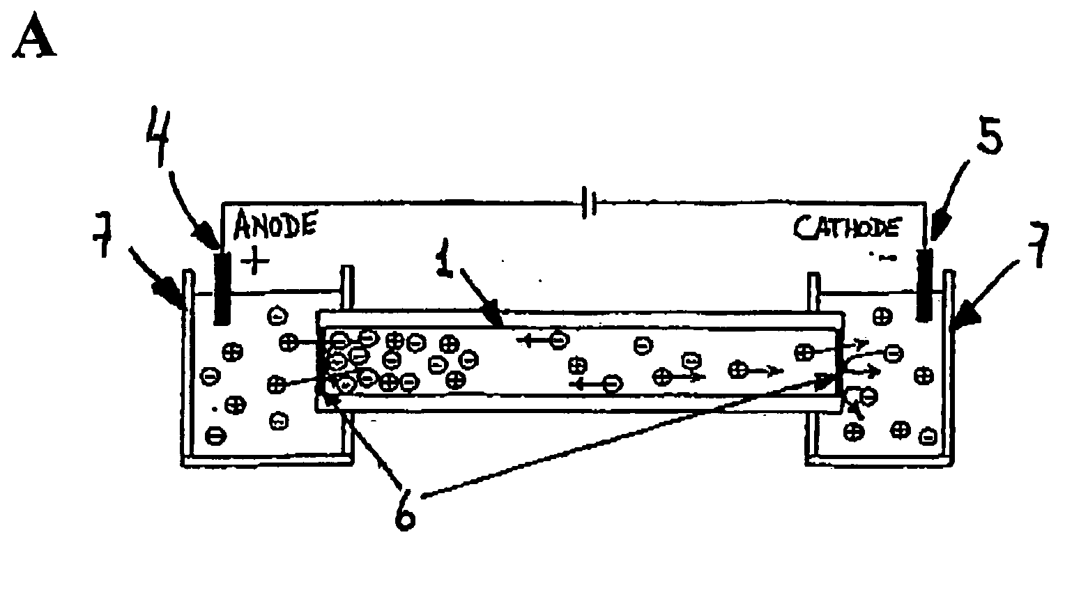 Method and device for capturing charged molecules traveling in a flow stream