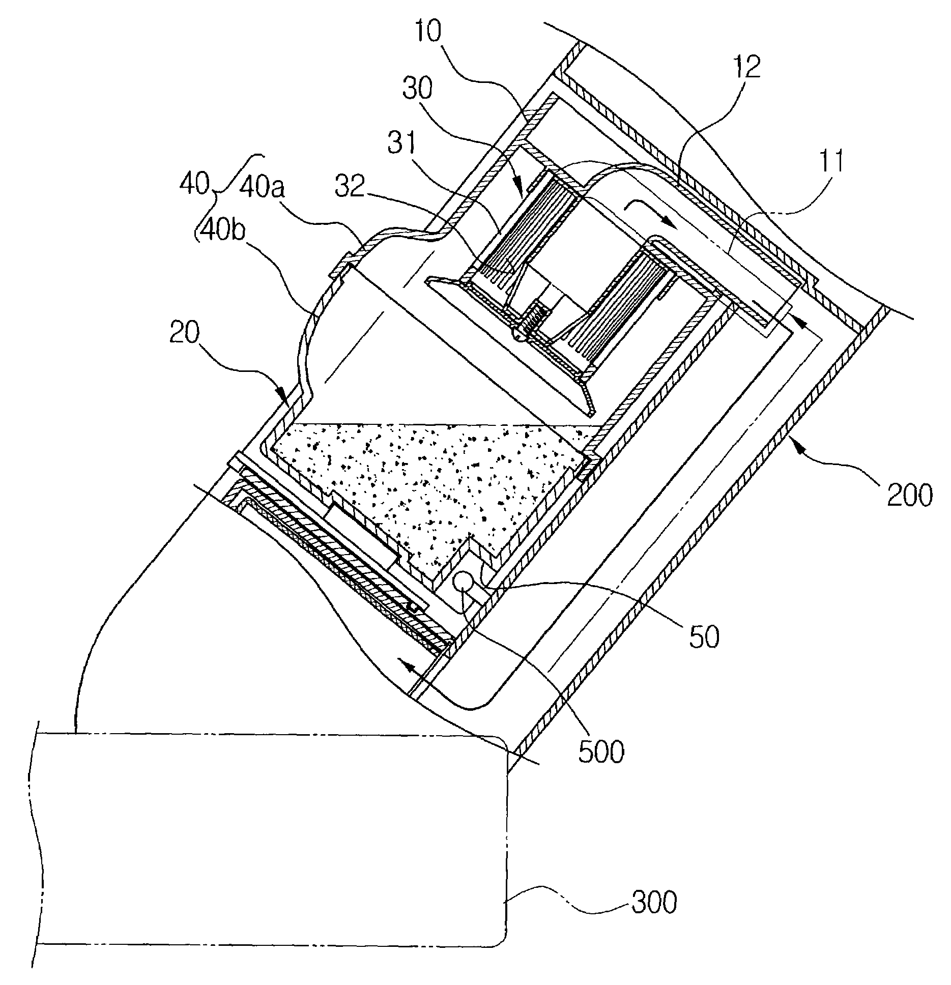 Vacuum cleaner with ultraviolet sterilization lamp