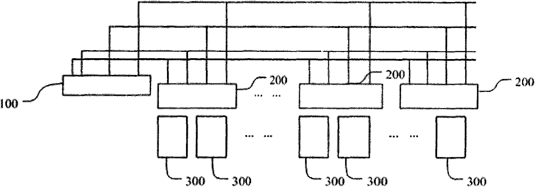 Three-phase load transfer device