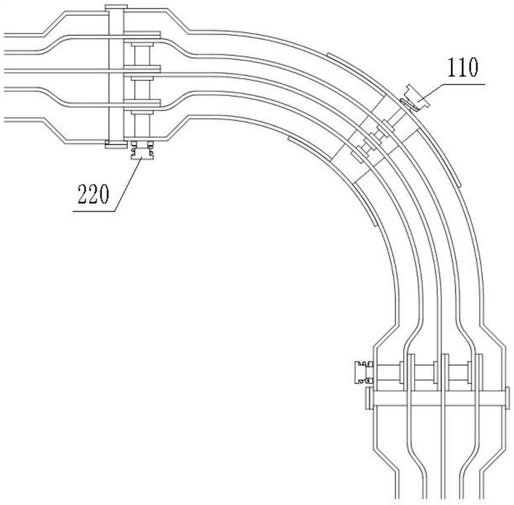 Bus duct corner connecting device