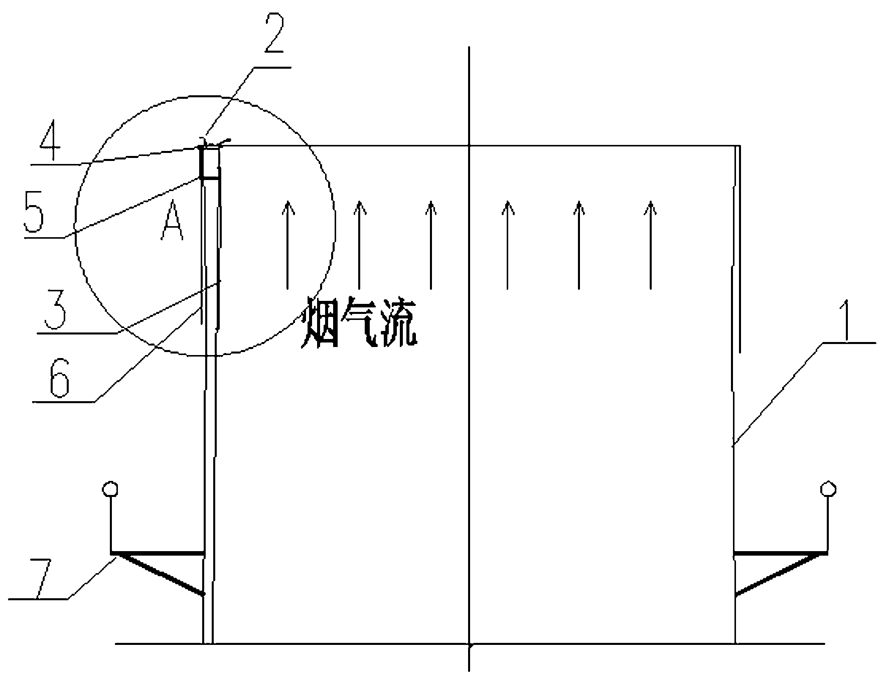 Automatic deicing device of barrel head of chimney and deicing method thereof