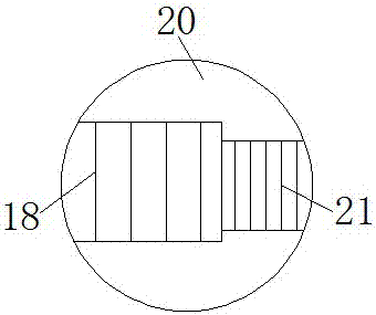 Pulverizing device for iron phosphate producing and processing