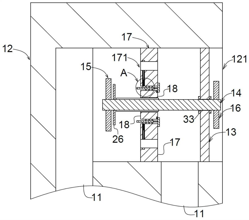 Pushing device for injection molding machine and injection molding system thereof