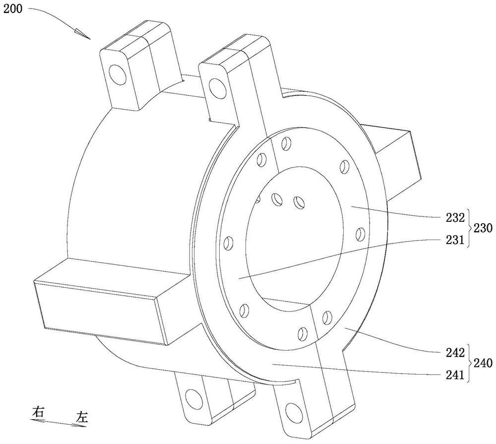 Flow dividing and squeezing molding device