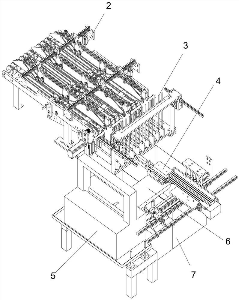 Automatic collecting device for packaging bags