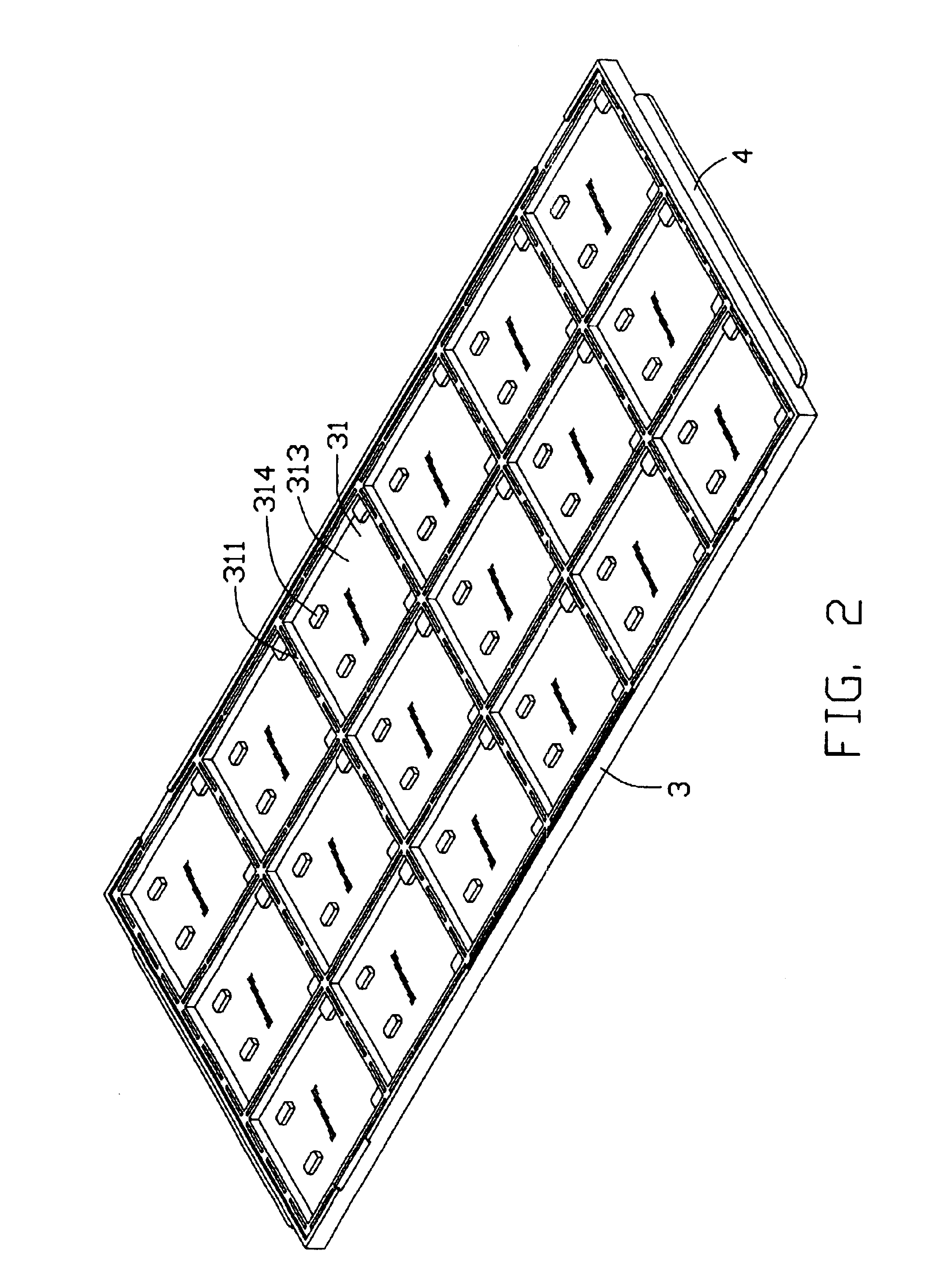 Connector packaging tray with supporting standoffs