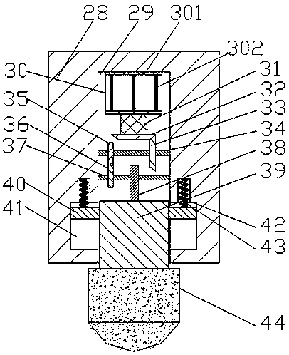 Novel pipefitting clamping device for industrial robot