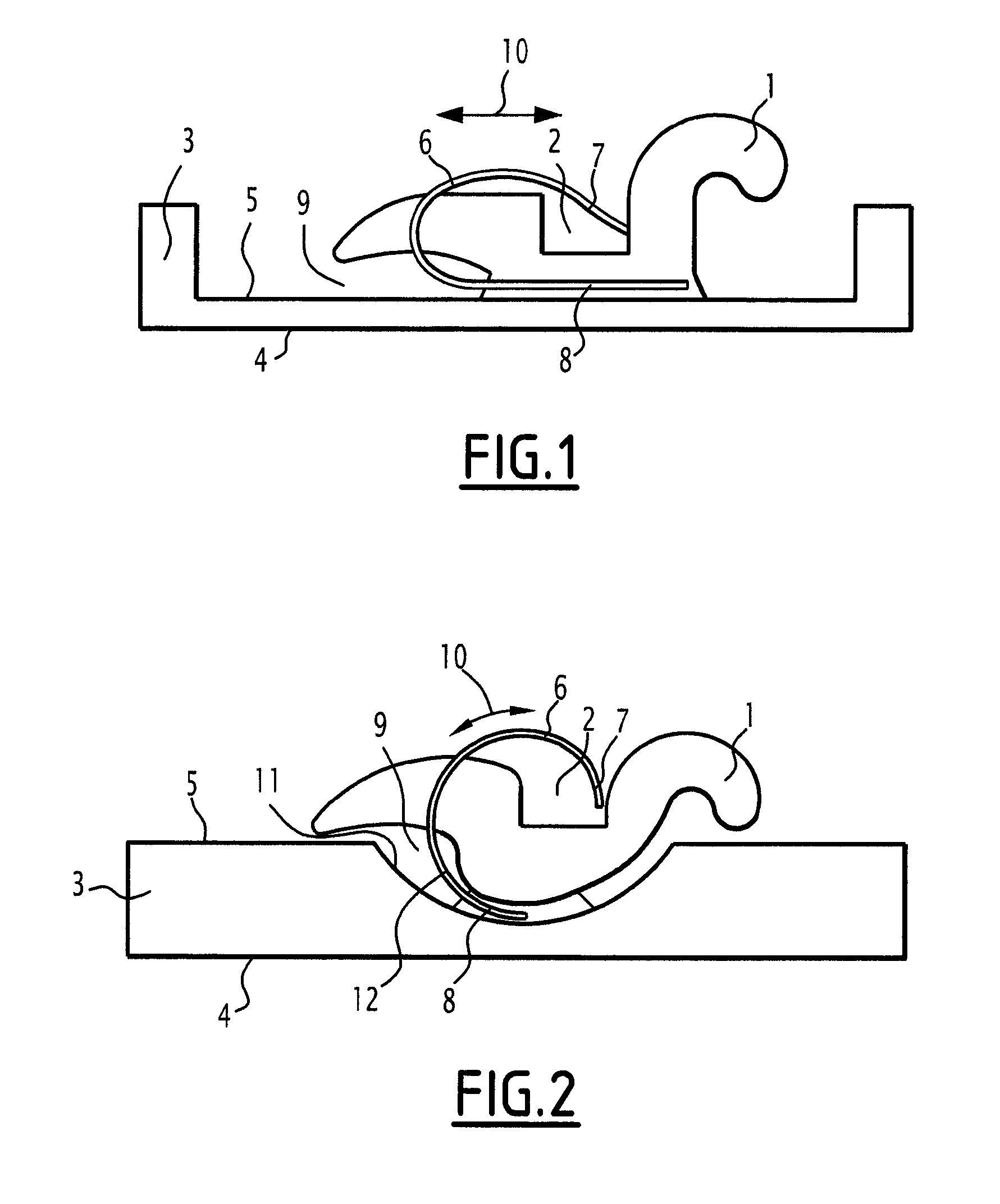 Assembly formed by a bracket, a clip and a base for an orthodontic apparatus, and orthodontic apparatus comprising same