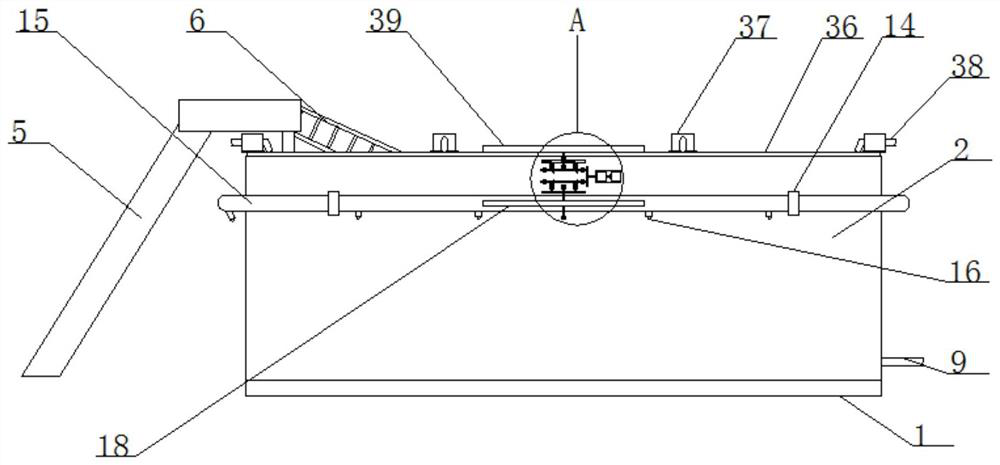 Floating roof oil storage tank