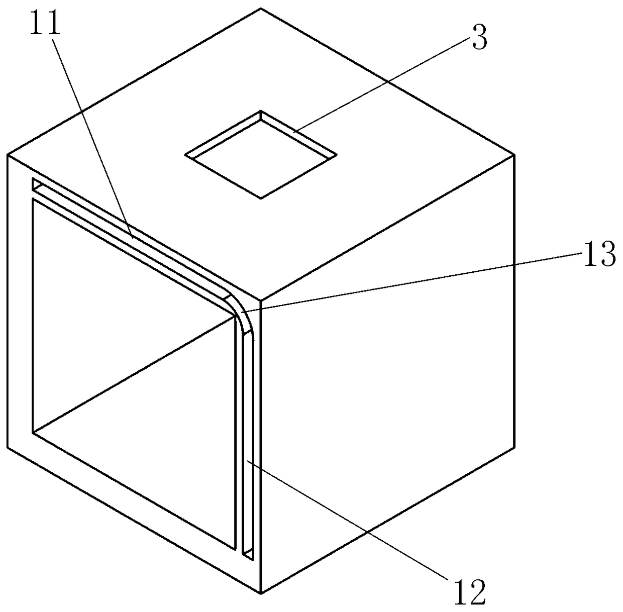 A traction elevator with controllable airflow