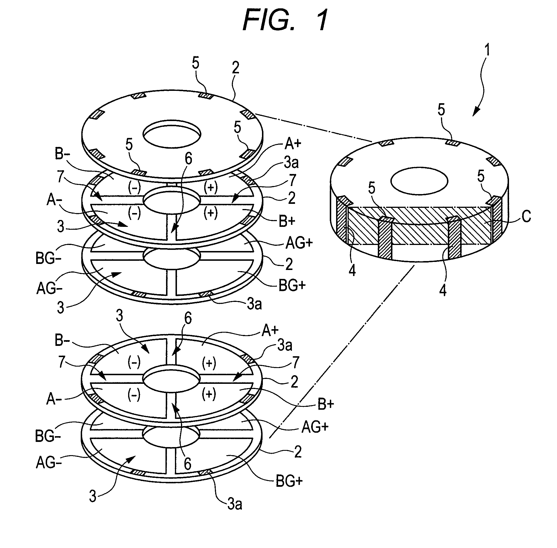 Piezoelectric element, and piezoelectric actuator and vibration wave motor including piezoelectric element