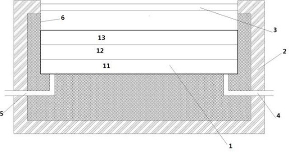 Flat plate type solar heat collector with elastic heat dissipation body