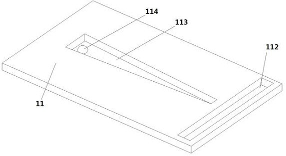 Flat plate type solar heat collector with elastic heat dissipation body