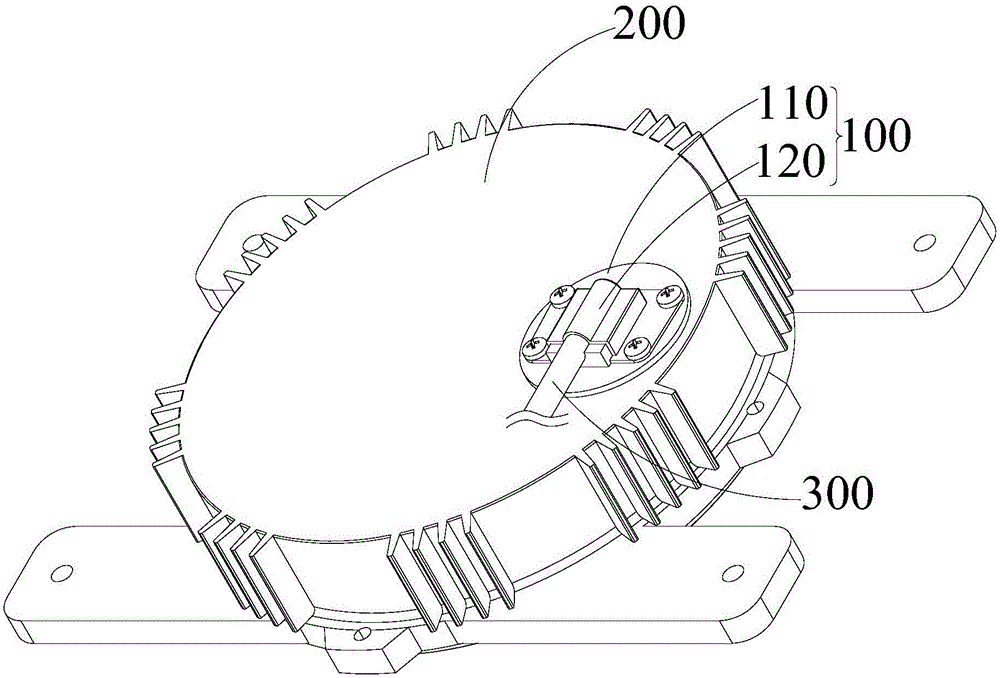 Motor and outgoing line protection structure thereof