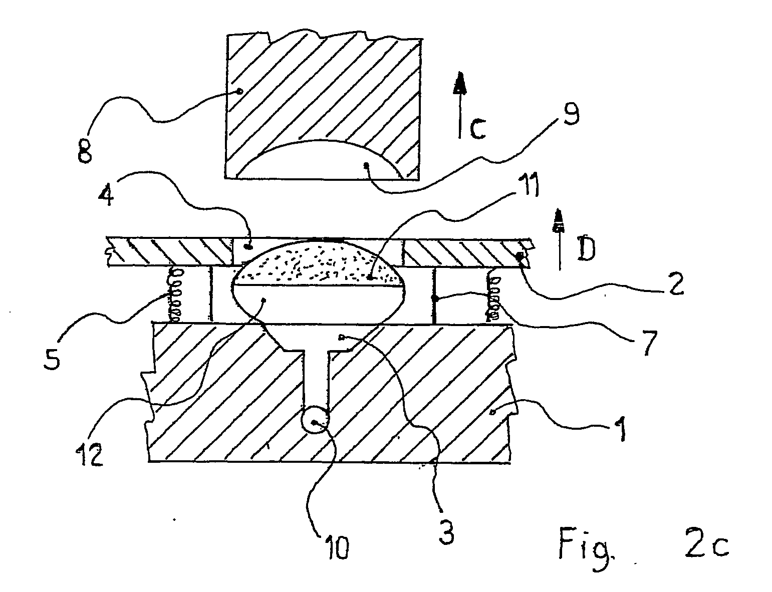 Method and apparatus for moulding cosmetic products