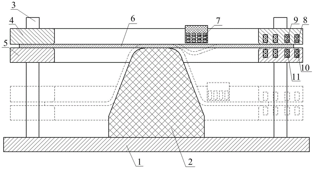 Metal plate electromagnetic pulse local flow incremental forming device and method