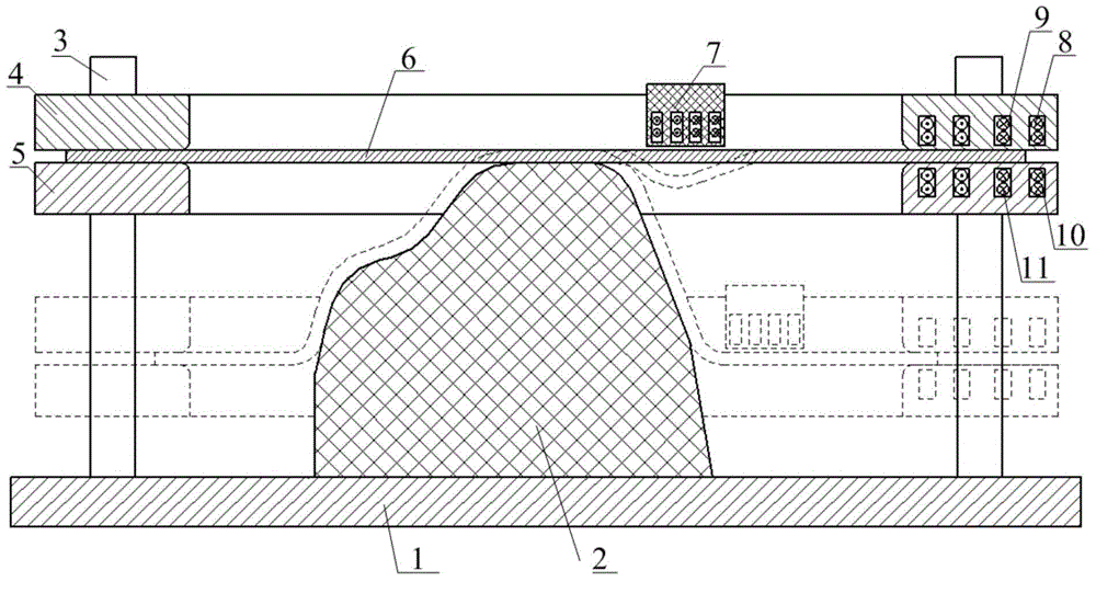 Metal plate electromagnetic pulse local flow incremental forming device and method