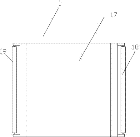 Solar panel installation assembly comprising vacuum chuck head with in-plane double flexible seal strips