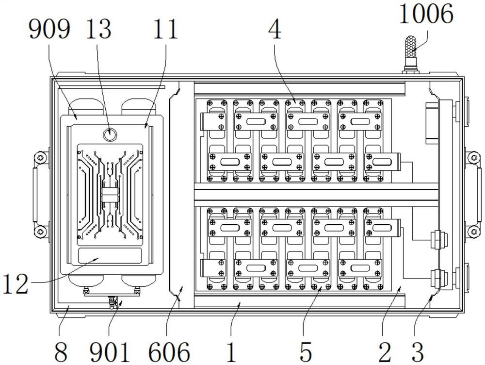 Rapidly-assembled lithium battery box fire extinguisher capable of performing high-temperature prompt